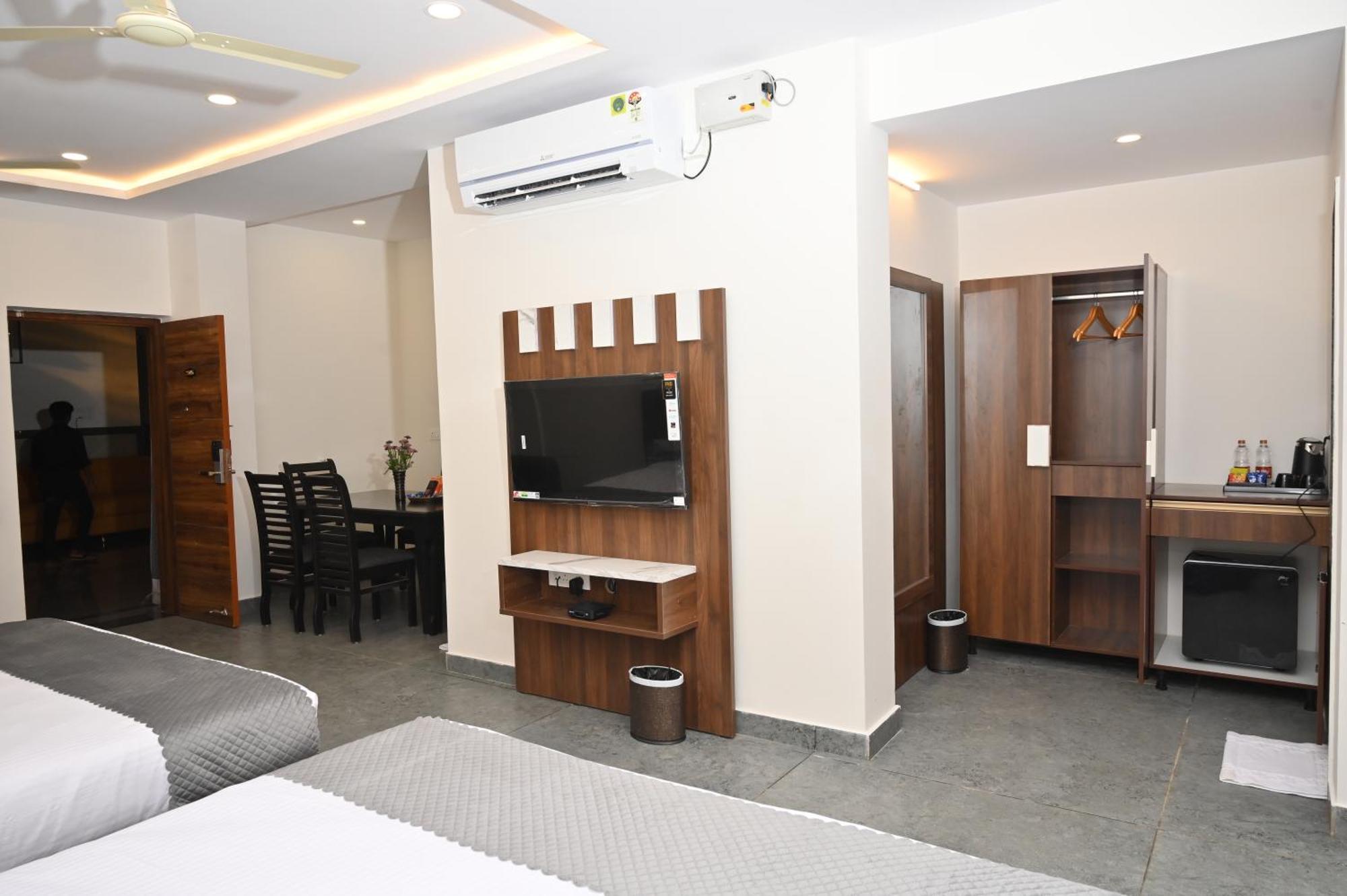 Hotel Shri Devi Comforts Inn Bhatkal Esterno foto