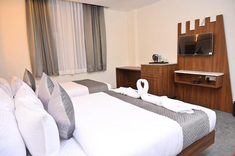 Hotel Shri Devi Comforts Inn Bhatkal Esterno foto